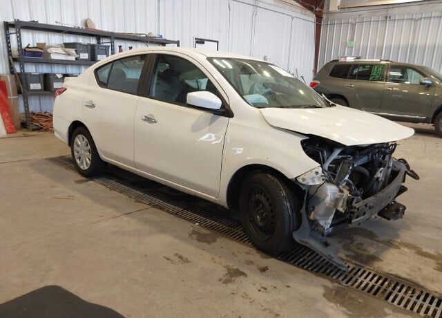 2019 NISSAN Versa