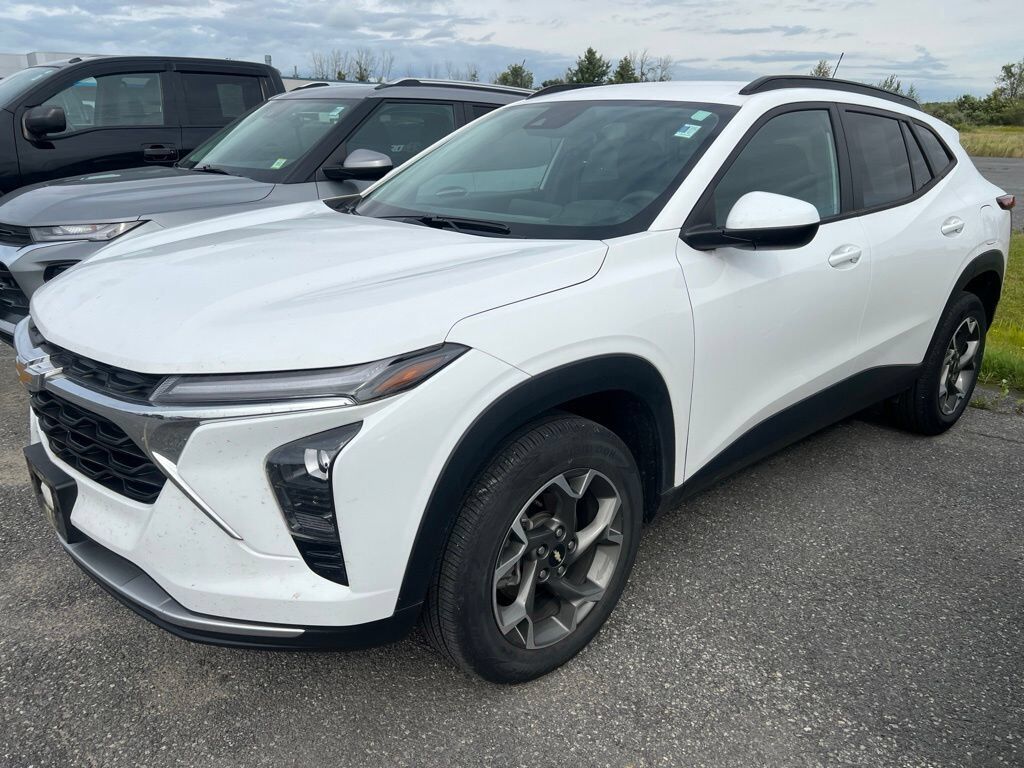 2024 CHEVROLET Trax