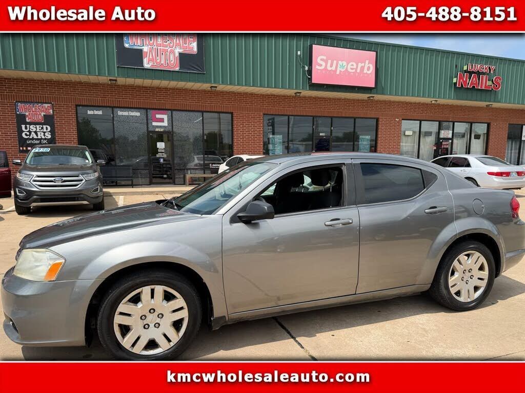 2013 DODGE Avenger