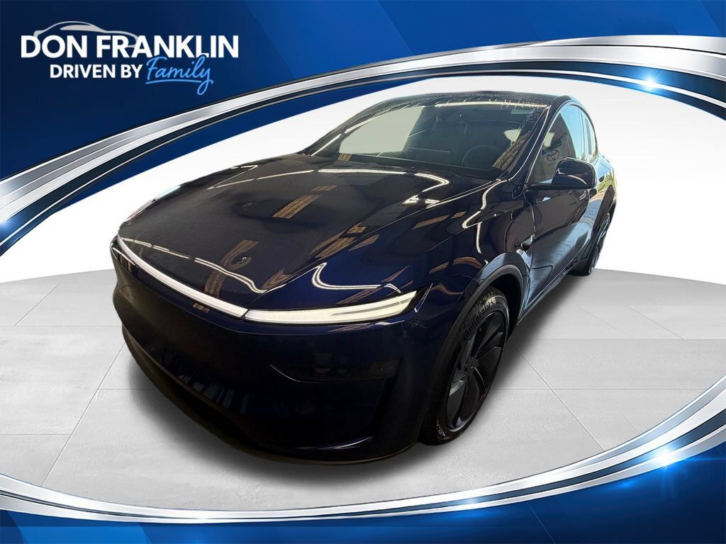 2026 TESLA Model Y