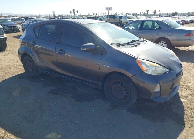 2014 TOYOTA Prius
