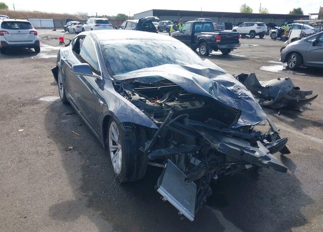 2020 TESLA Model S