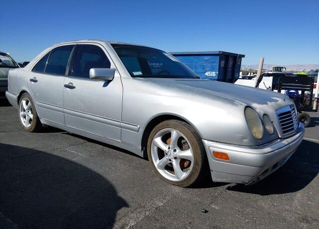 1996 MERCEDES-BENZ E-Class
