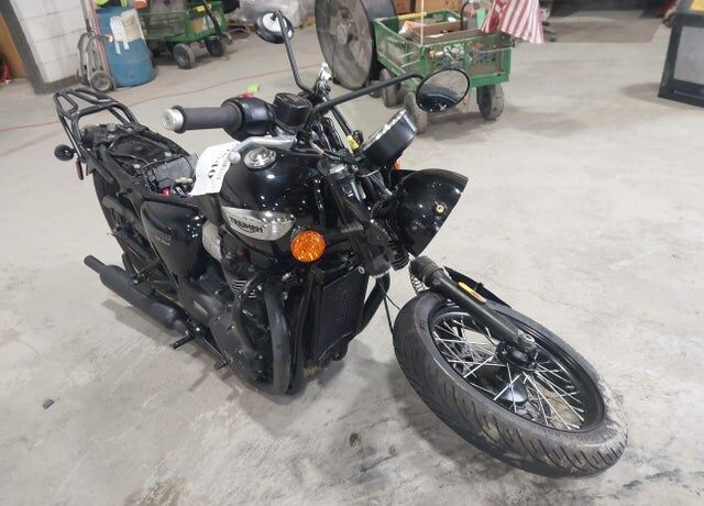 2017 TRIUMPH Bonneville