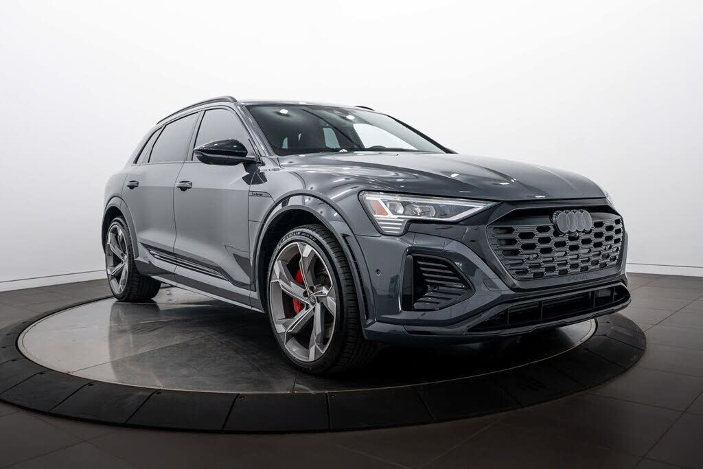 2024 Audi SQ8