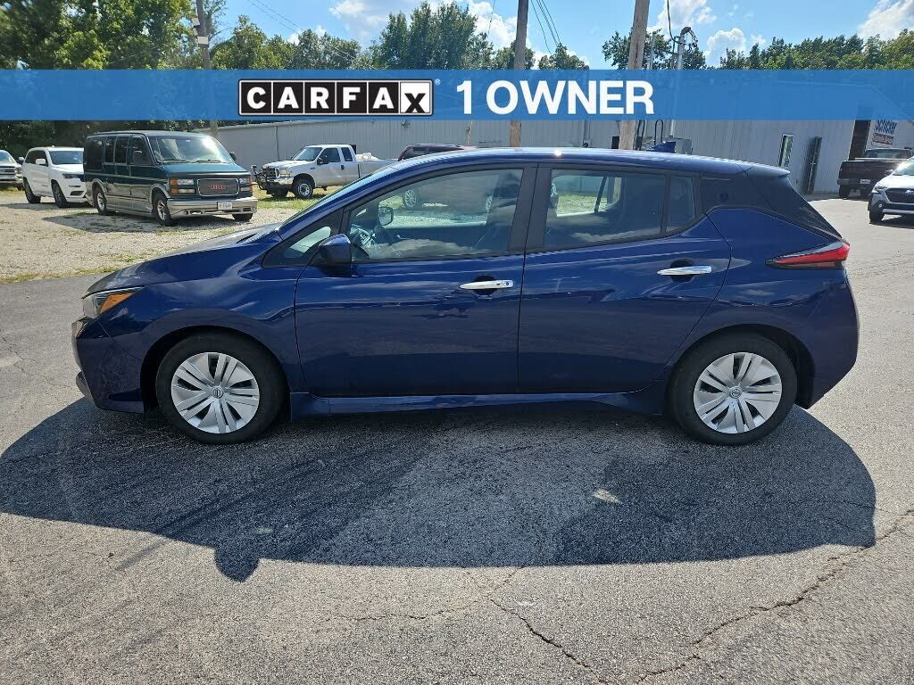 2025 NISSAN Leaf