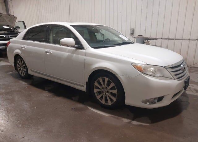 2012 TOYOTA Avalon
