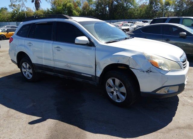 2012 SUBARU Outback