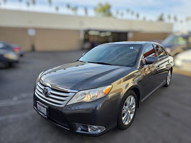 2012 TOYOTA Avalon