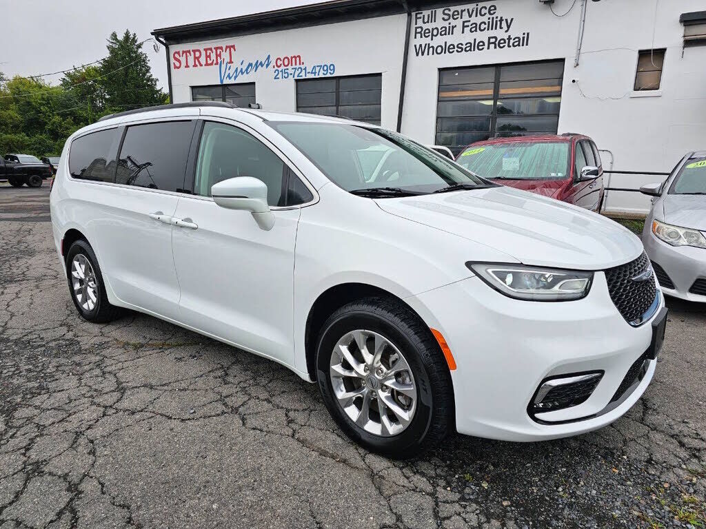 2022 CHRYSLER Pacifica