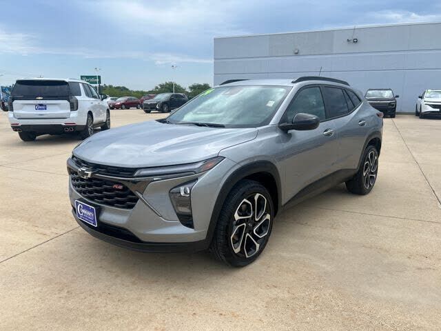 2024 CHEVROLET Trax