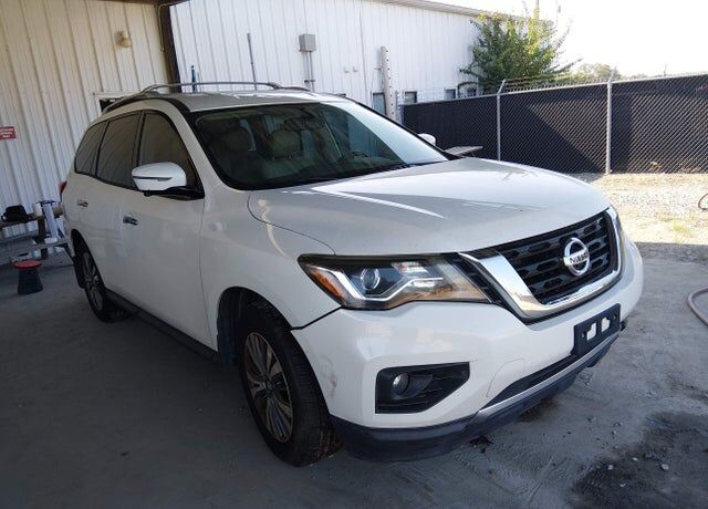 2017 NISSAN Pathfinder