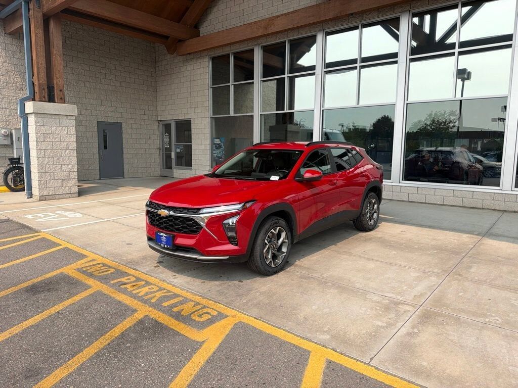 2026 CHEVROLET Trax