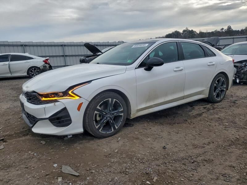 2022 KIA K5