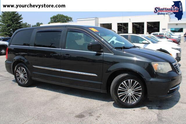 2014 CHRYSLER Town and Country