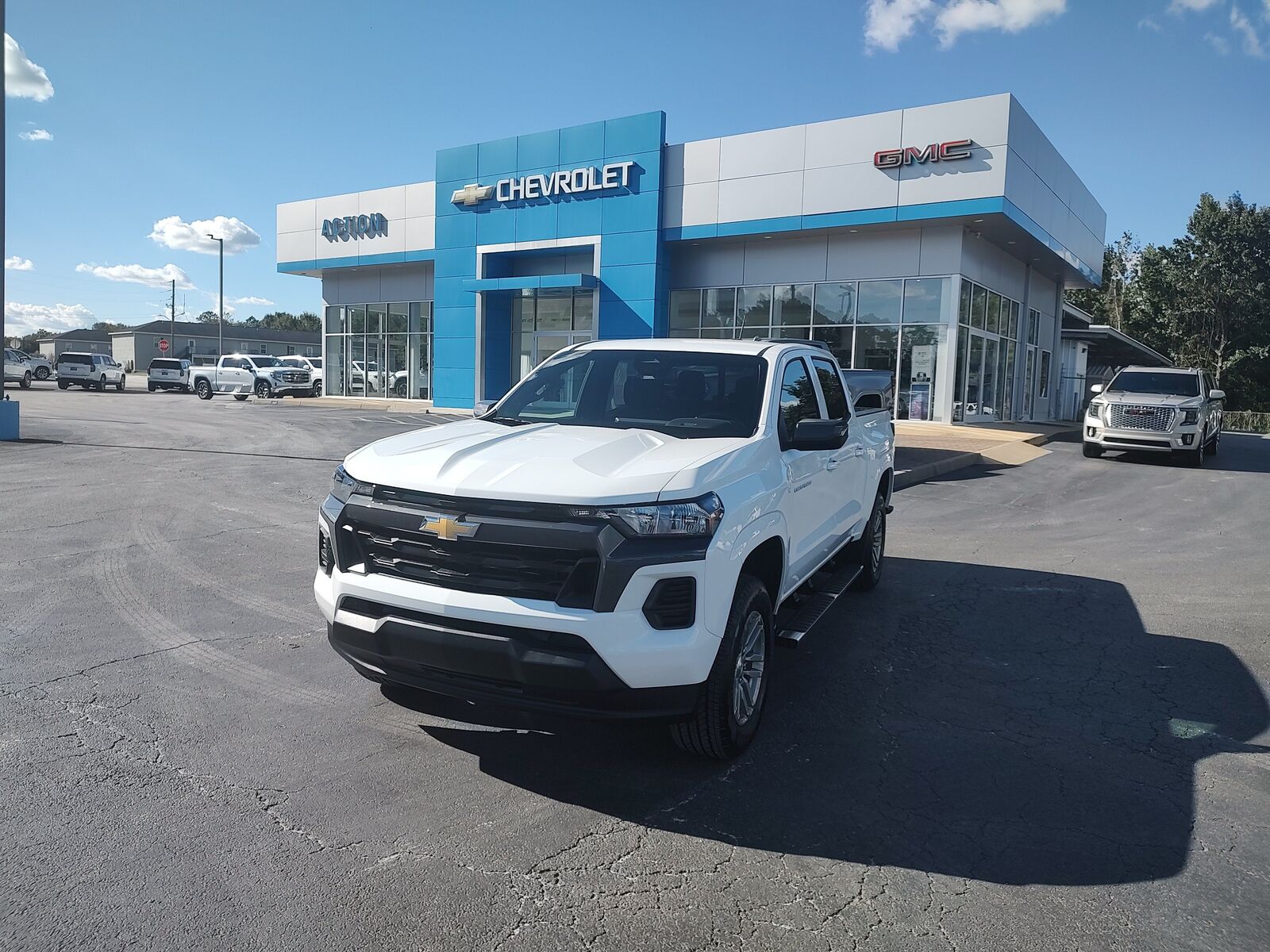 2025 CHEVROLET Colorado