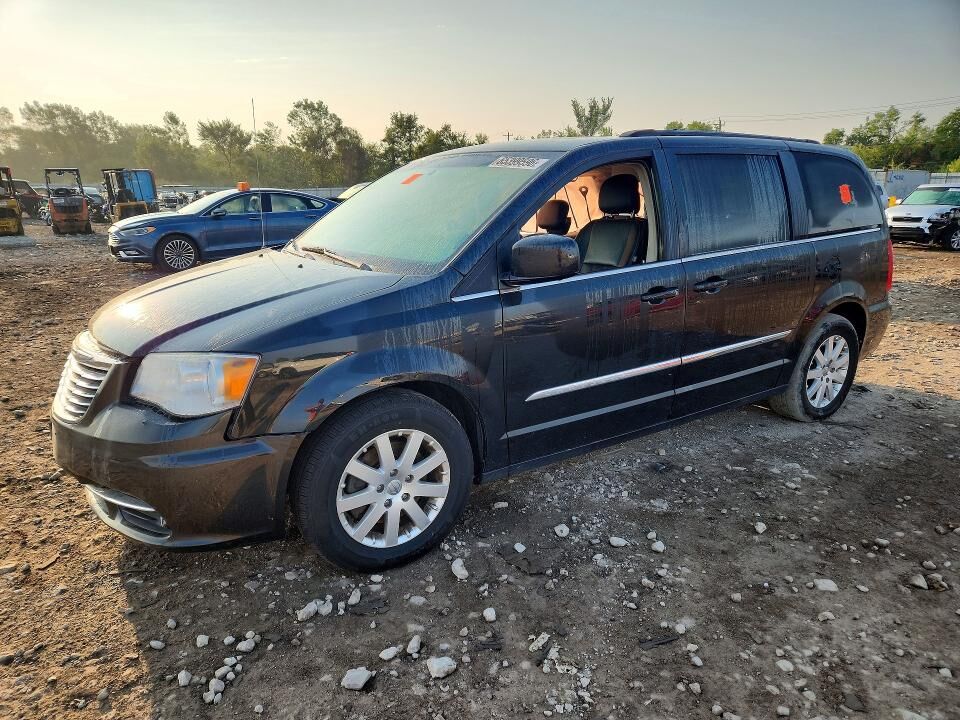 2016 CHRYSLER Town and Country