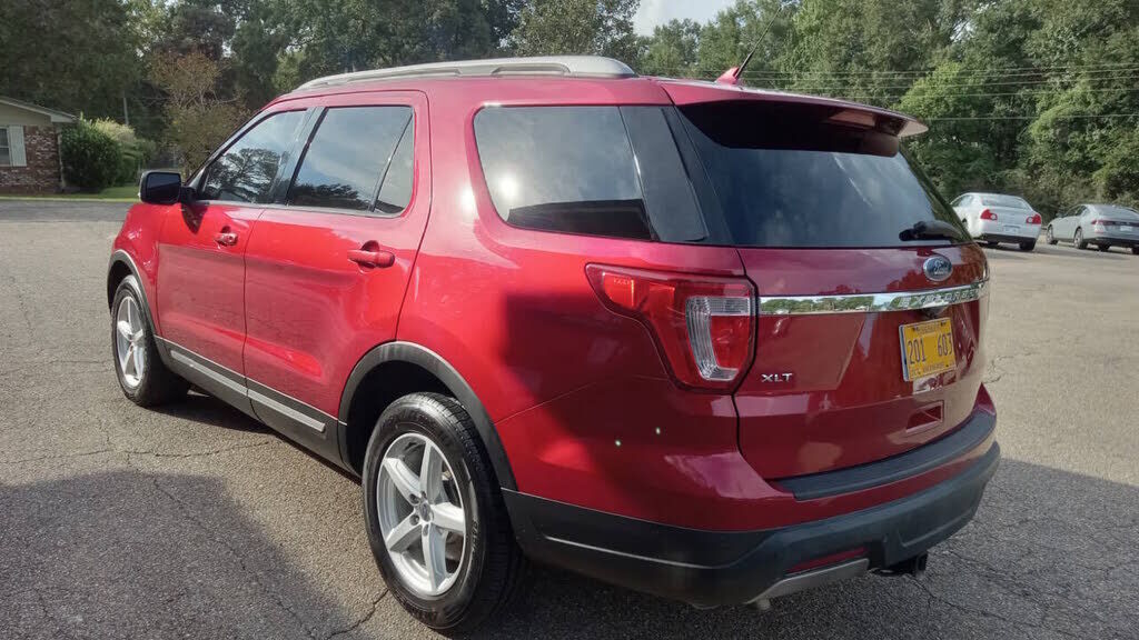 2019 FORD Explorer