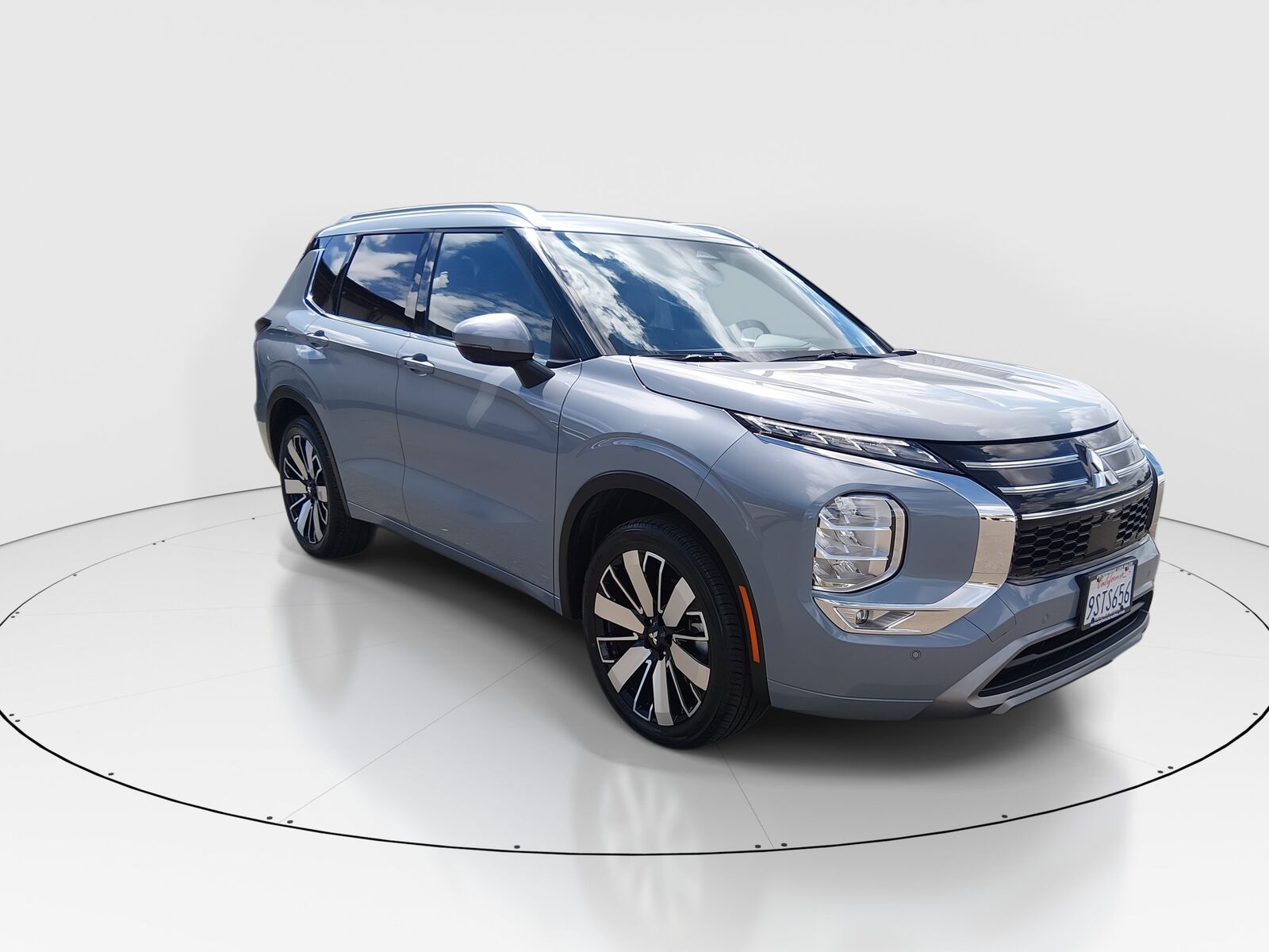 2025 MITSUBISHI Outlander