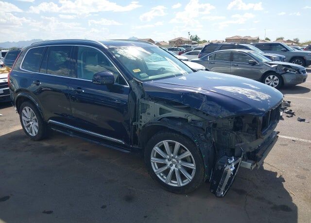 2016 VOLVO XC90