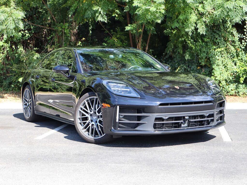 2024 PORSCHE Panamera