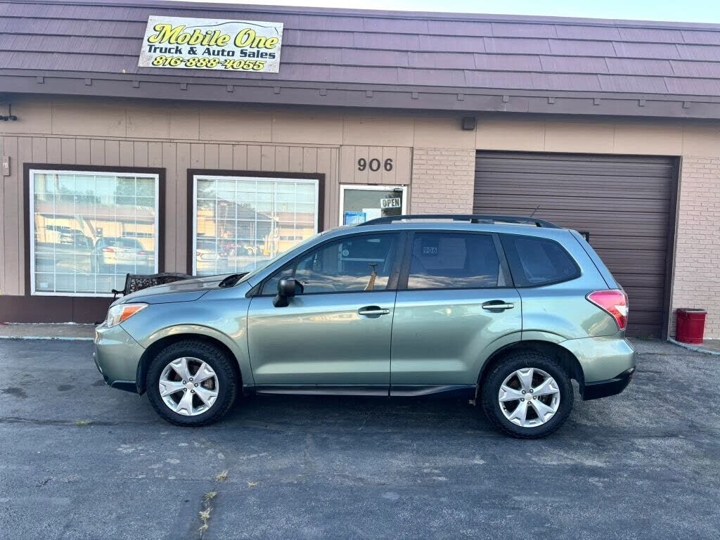 2015 SUBARU Forester