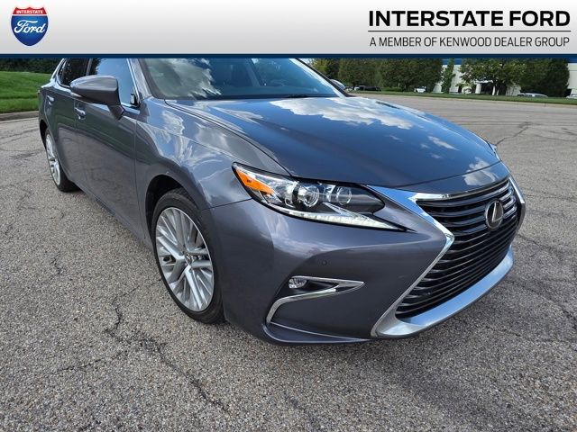 2018 LEXUS ES
