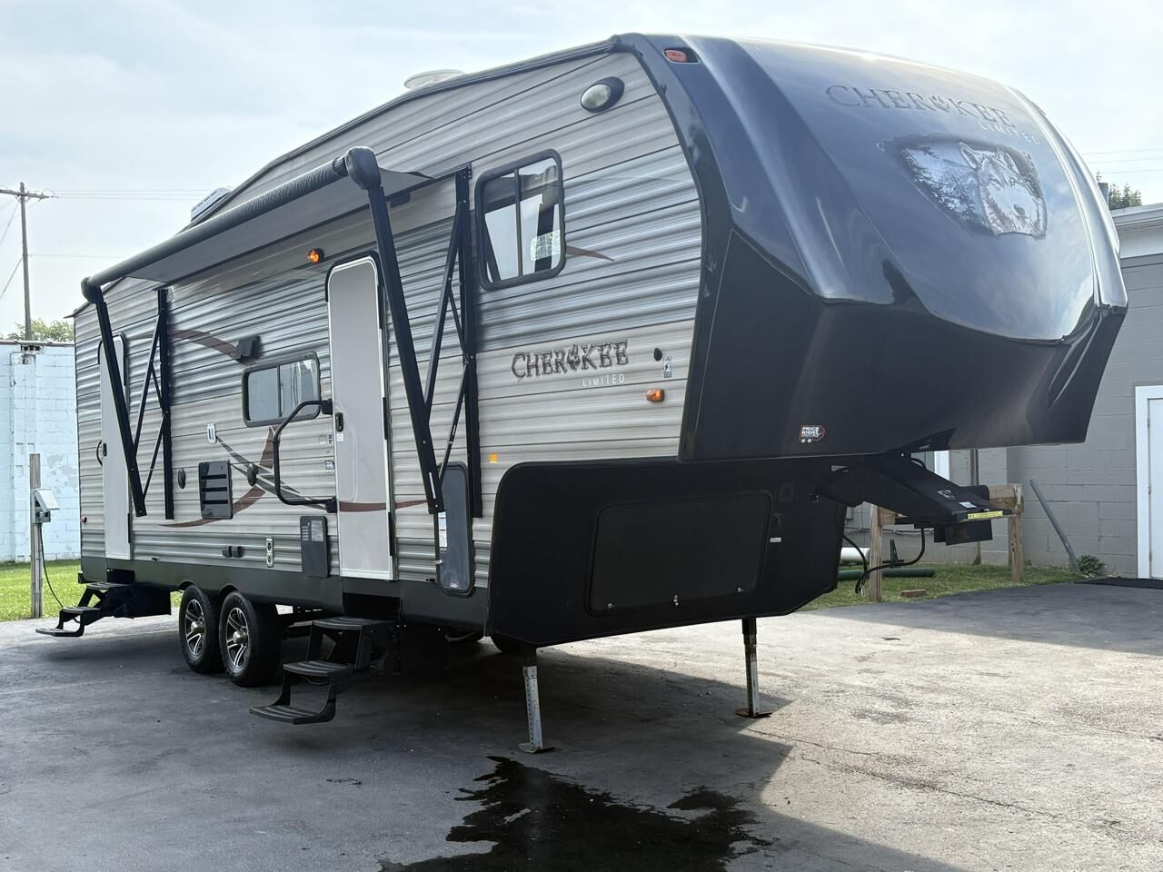 2015 FOREST RIVER Cherokee