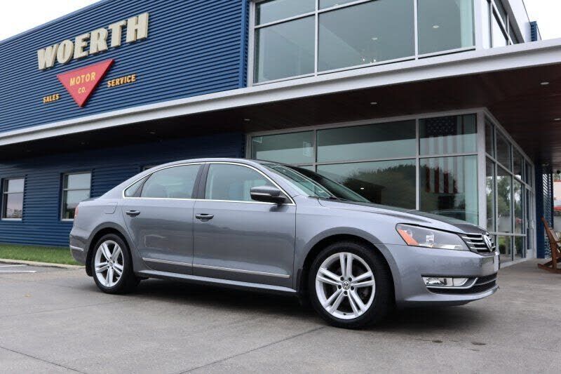 2015 VOLKSWAGEN Passat