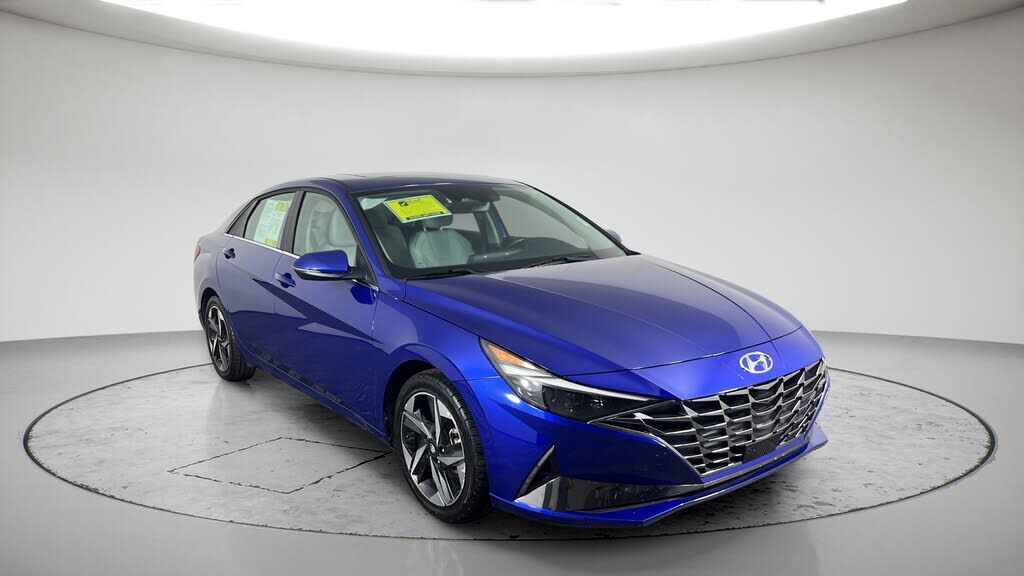 2023 HYUNDAI Elantra
