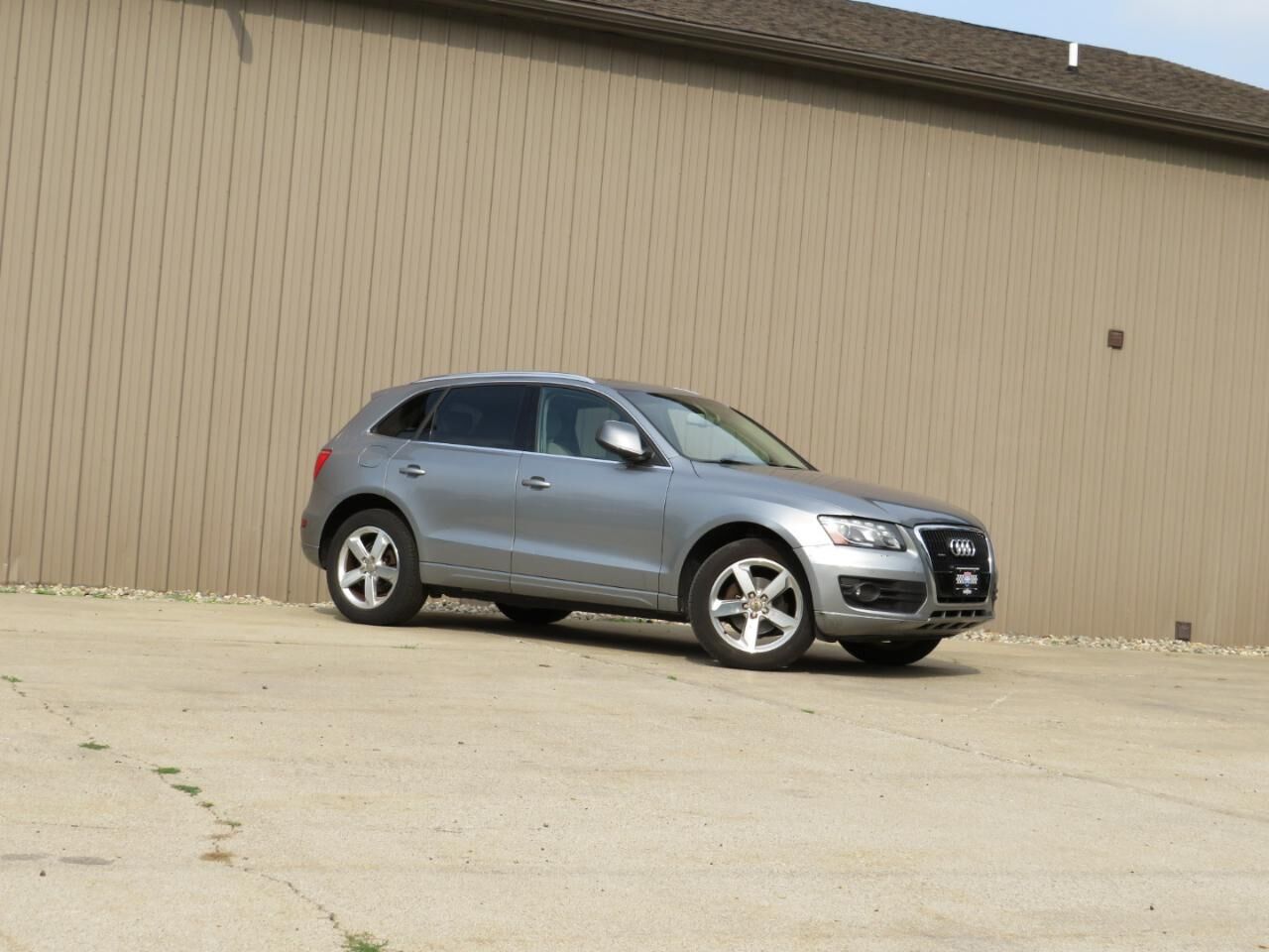 2010 AUDI Q5