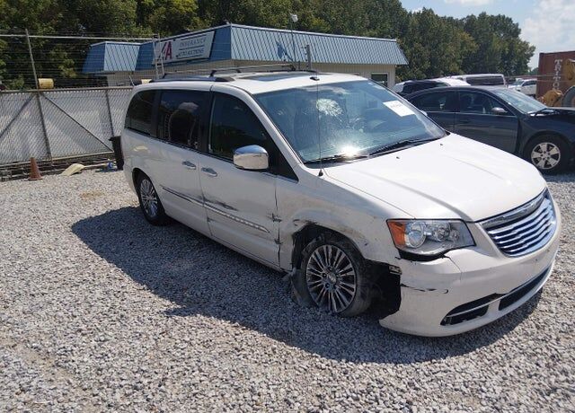 2011 CHRYSLER Town and Country