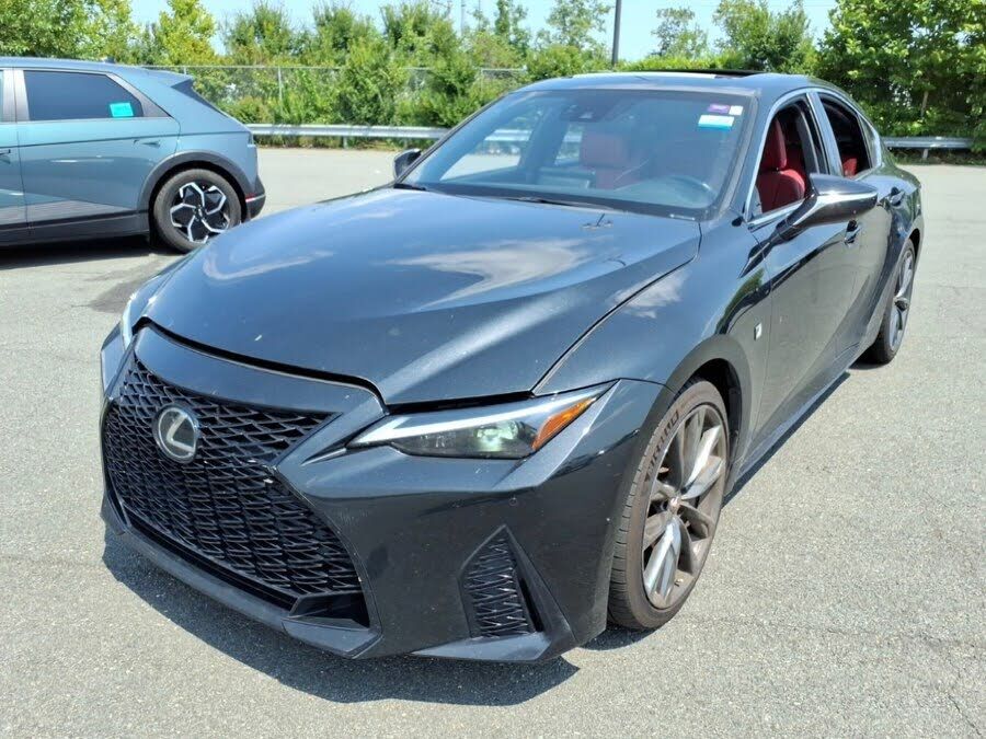 2021 LEXUS IS
