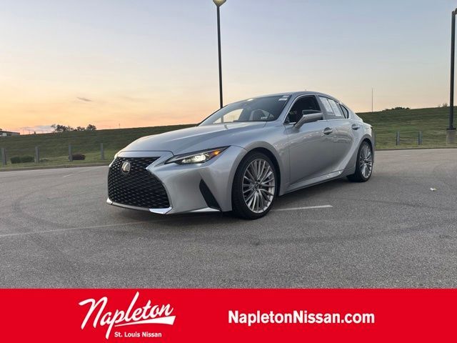 2022 LEXUS IS