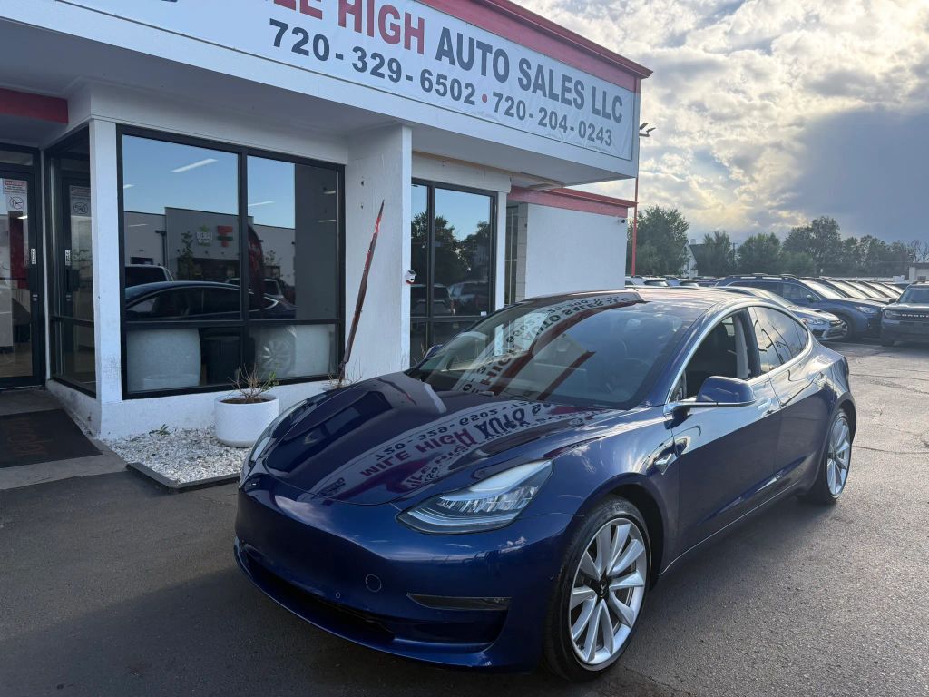 2018 TESLA Model 3