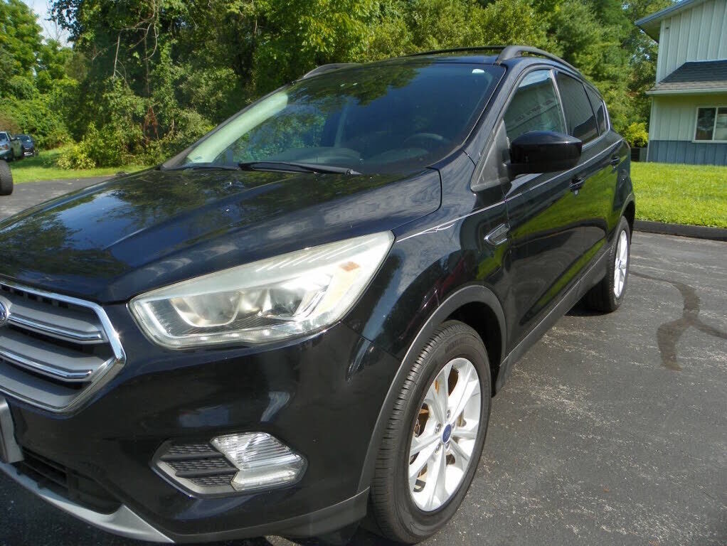 2017 FORD Escape