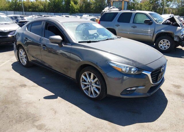 2017 MAZDA Mazda3