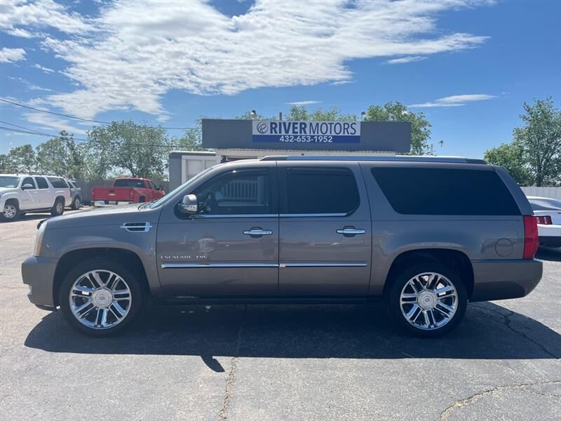 2013 CADILLAC Escalade