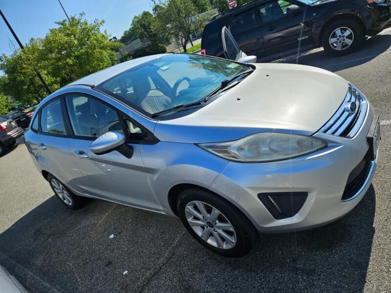 2012 FORD Fiesta