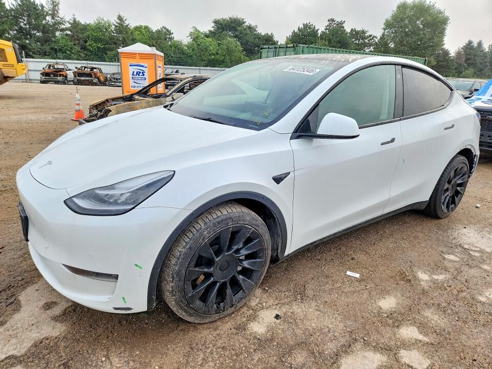 2021 TESLA Model Y