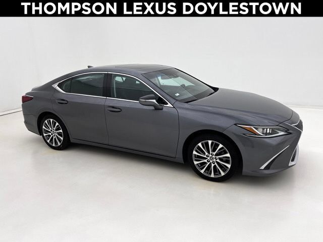 2019 LEXUS ES