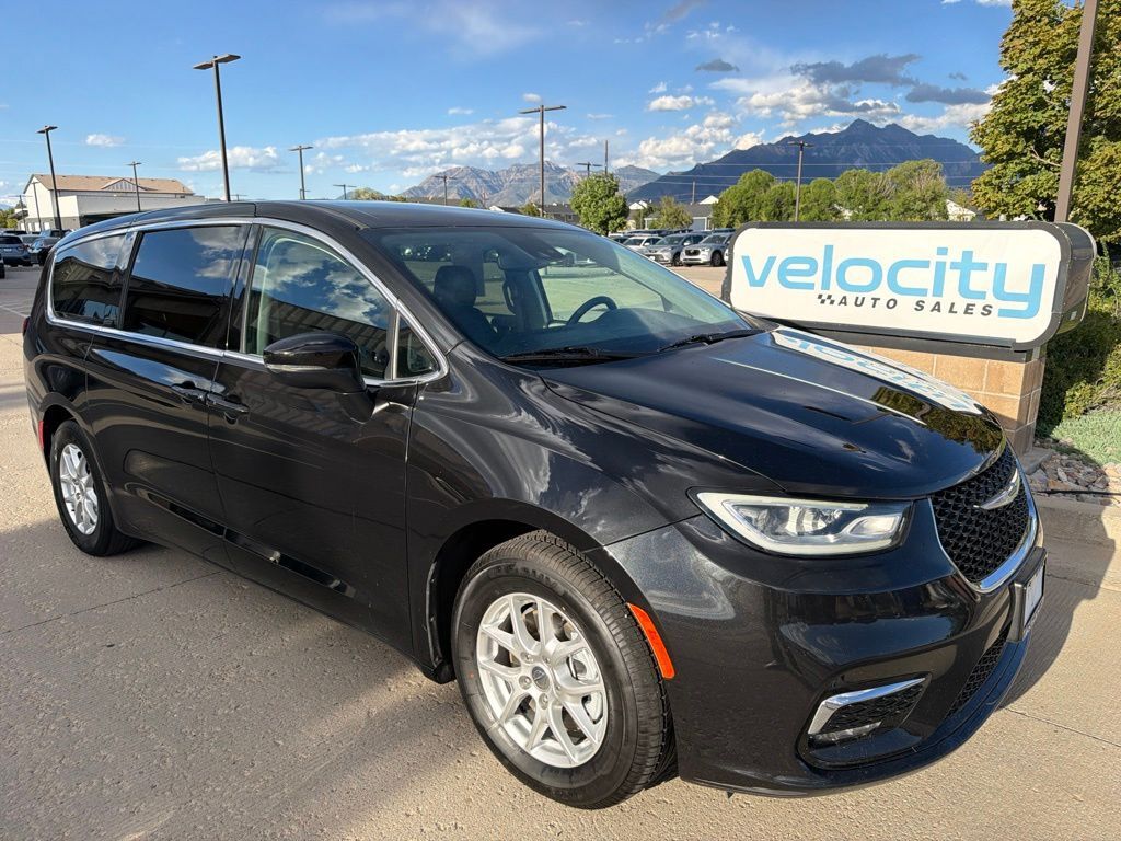 2023 CHRYSLER Pacifica