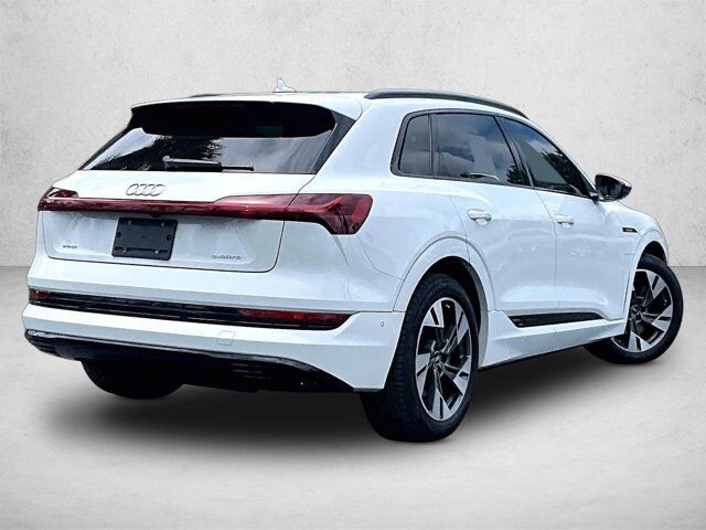 2022 Audi e-tron