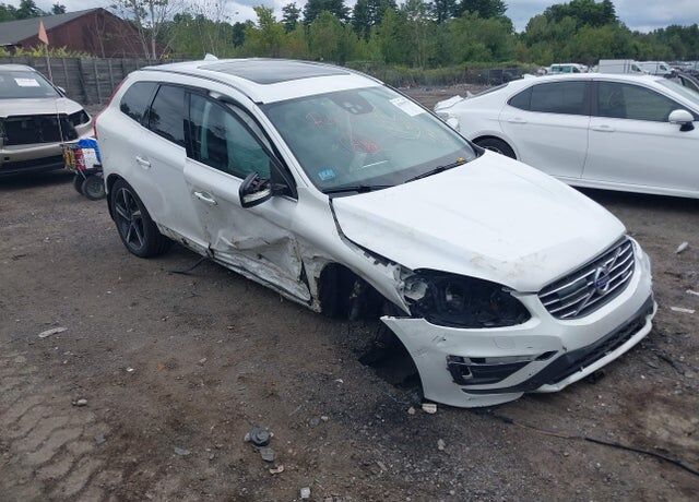 2015 VOLVO XC60