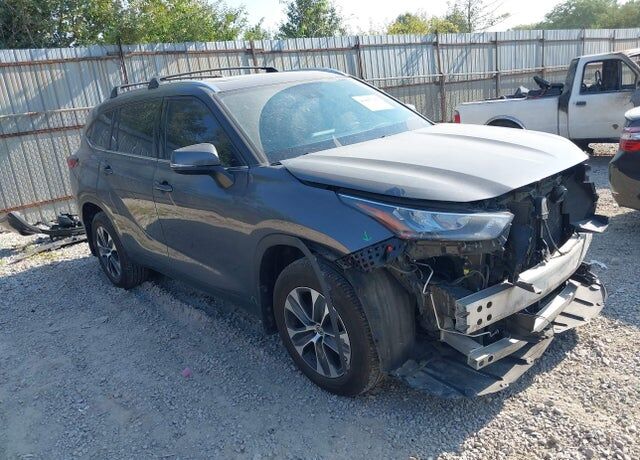 2020 TOYOTA Highlander