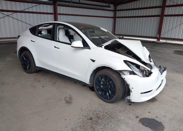 2022 TESLA Model Y