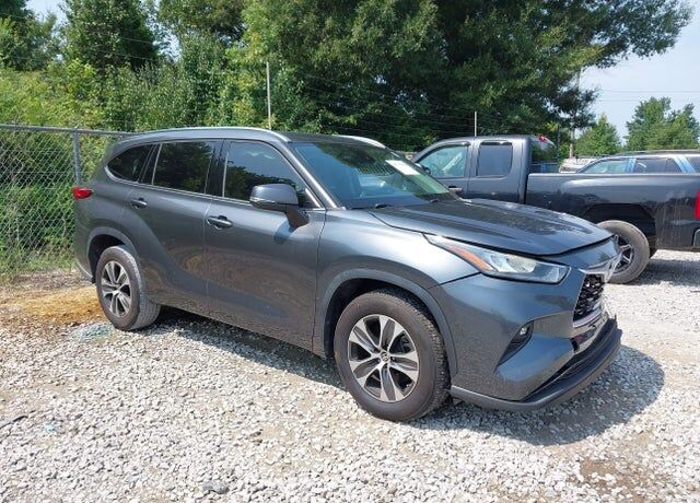2020 TOYOTA Highlander