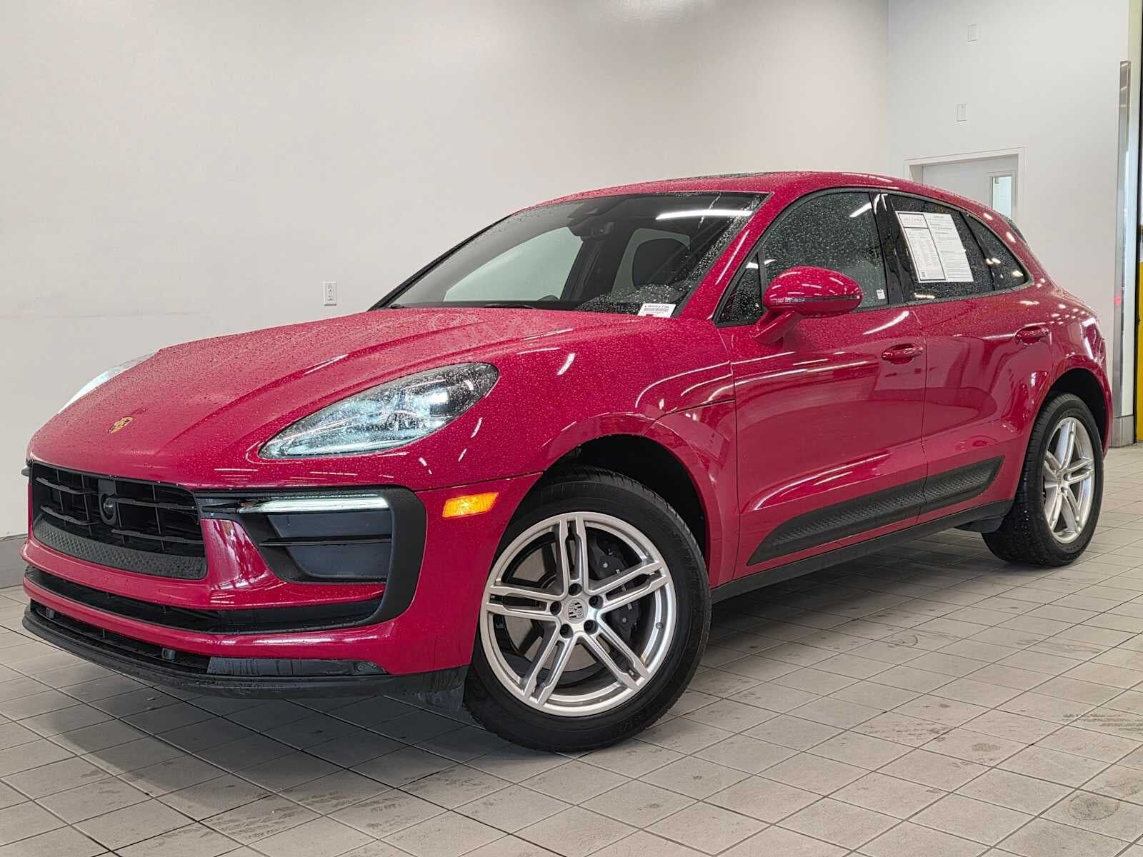2025 PORSCHE Macan