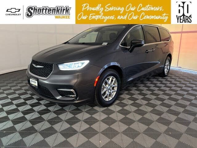 2023 CHRYSLER Pacifica