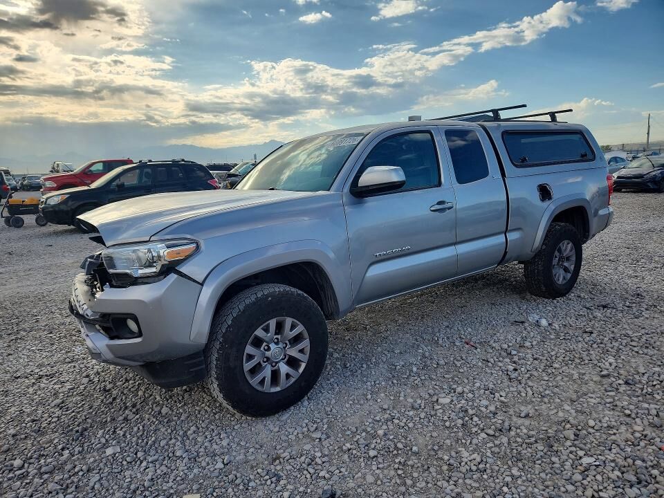 2017 TOYOTA Tacoma
